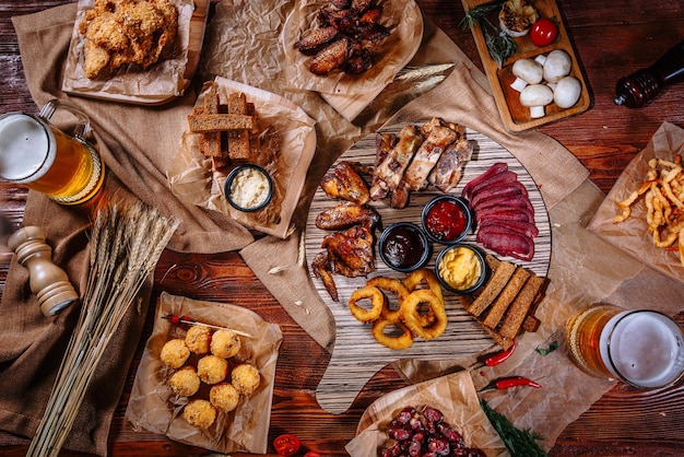 Voedselset voor bierliefhebbers bierset gebakken ribben en mix