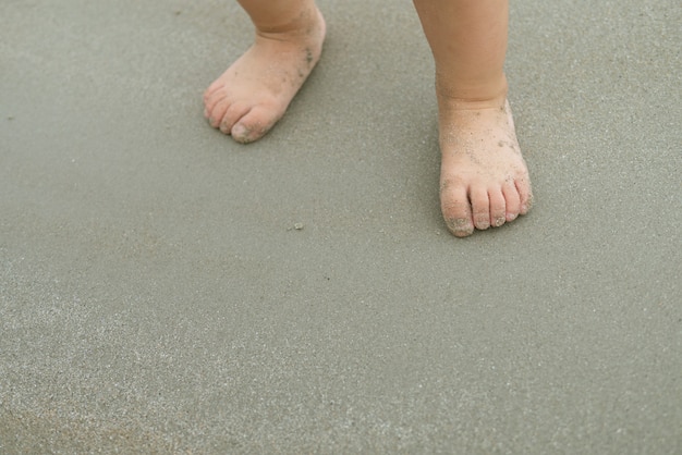 Voeten van kleine baby