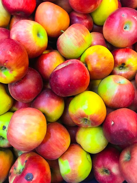 Foto volledige opname van appels op de markt