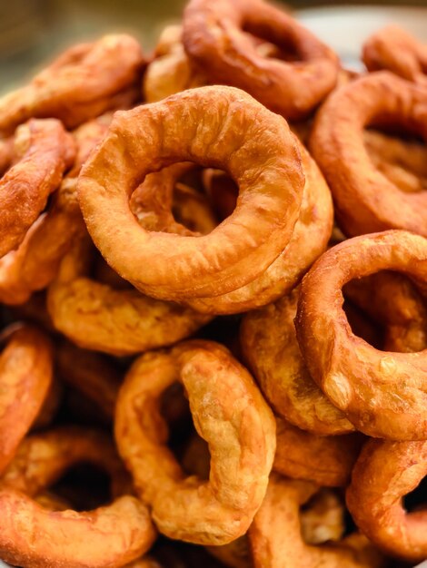 Volledige opname van donuts bakkerij artikelen