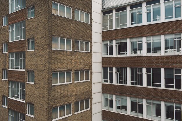 Foto volledige opname van gebouwen in de stad