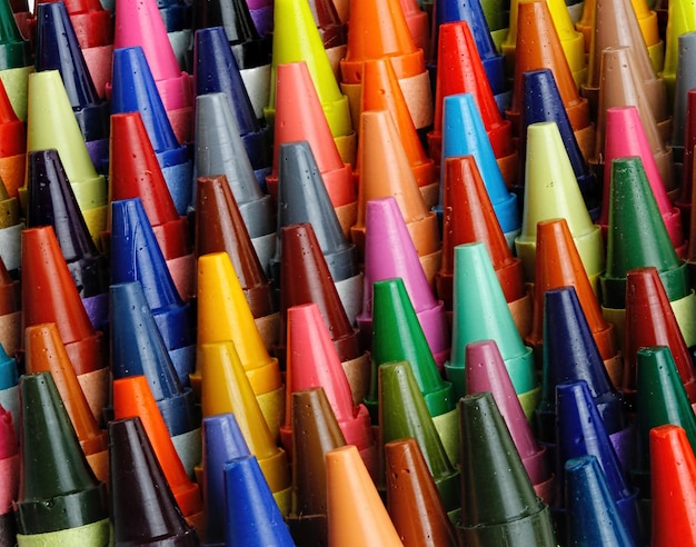 Volledige opname van kleurrijke veelkleurige potloden