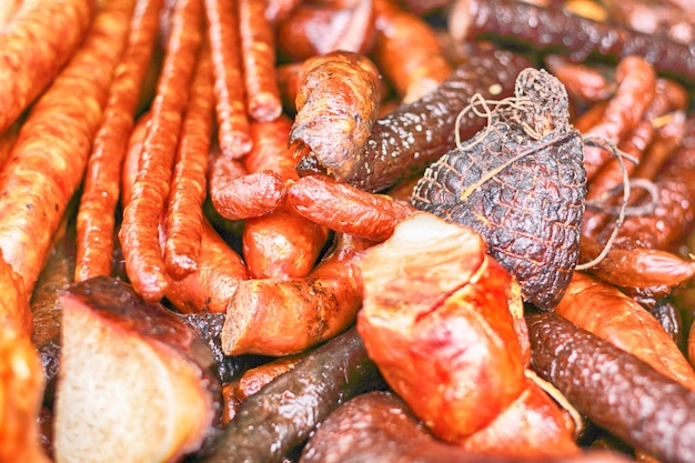 Foto volledige opname van vlees op de barbecue