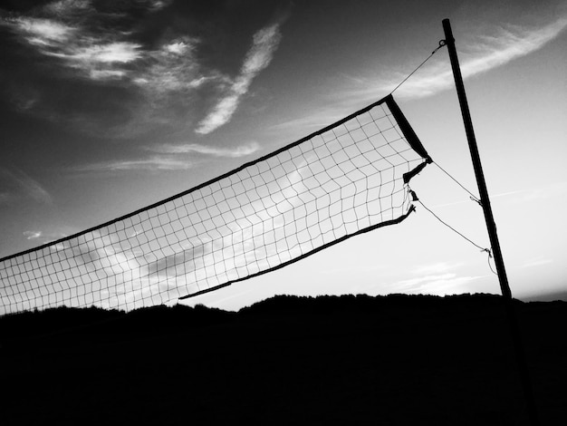 Photo volleyball net on field against sky