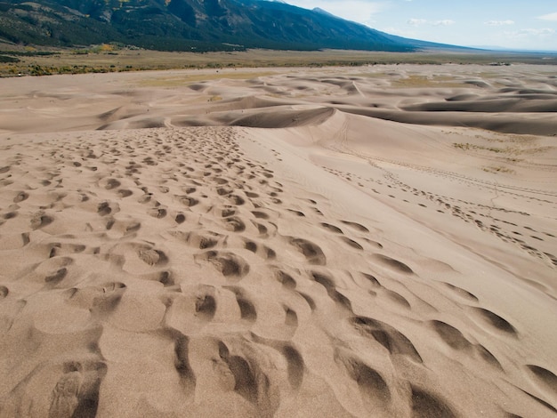 Voor zonsondergang in Great Sand Dunes National Park, Colorado.