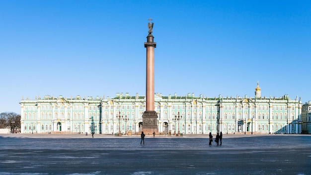 Vooraanzicht van Paleisplein met Alexander Column