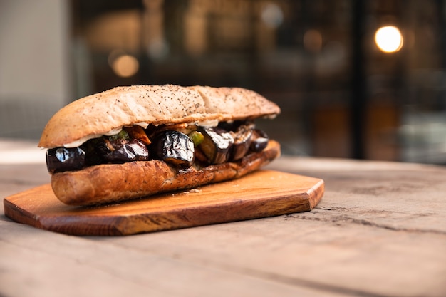 Foto vooraanzicht vegetarisch broodje