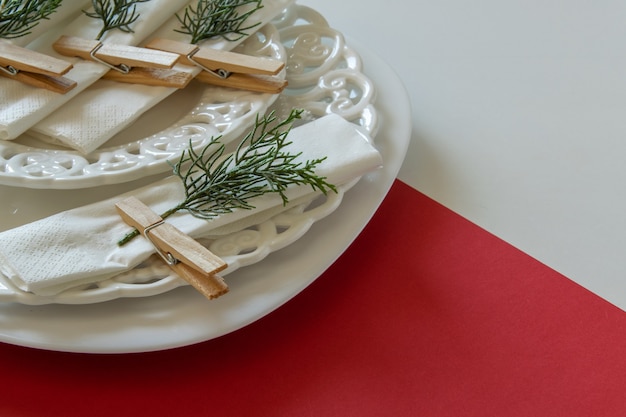 Voorbereidingen voor het regelen van de tafel voor de wintervakantie Winterdecoratie DIY