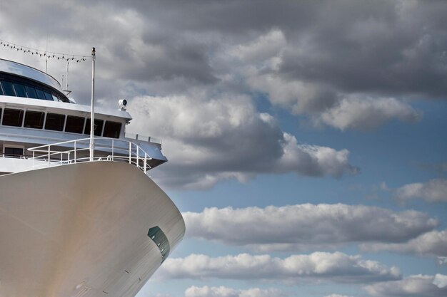 Voorsteven van een cruiseschip