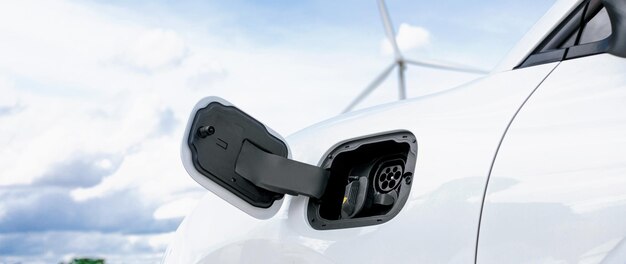 Vooruitstrevende combinatie van laadstation voor elektrische auto's en windturbine