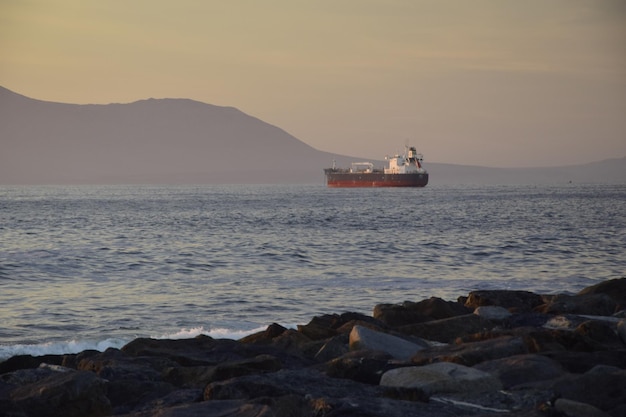 Vrachtschip voor de kust Antofagasta Chili