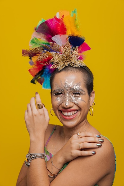 Vreugde van een vrouw op het Braziliaanse carnaval