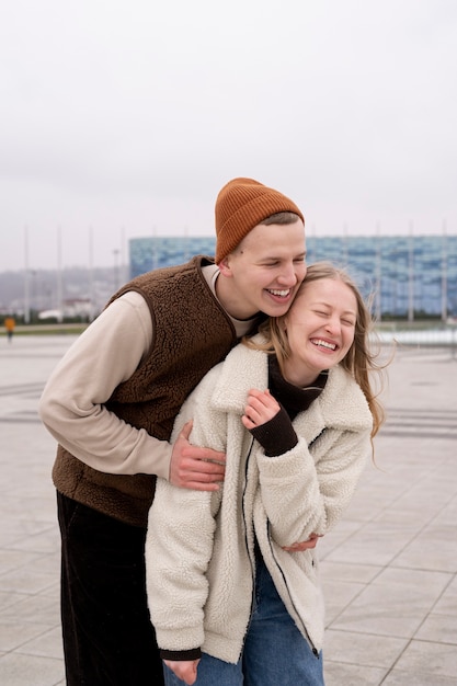 Foto vrienden die samen plezier hebben