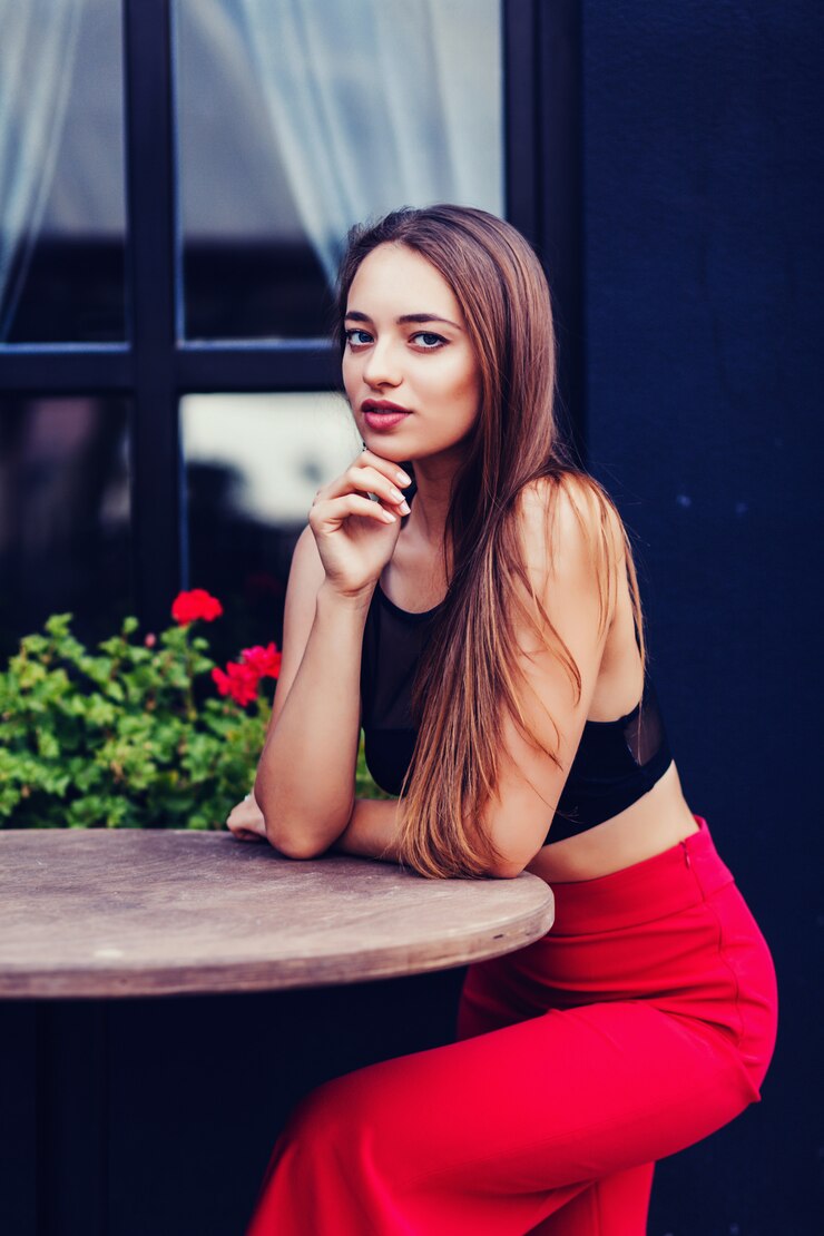 Foto vrouw gekleed in casual kleding