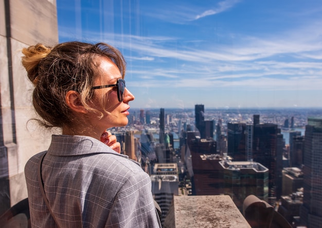 Vrouw in de stad van New York