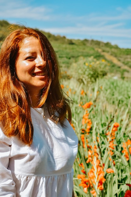 vrouw in een veld