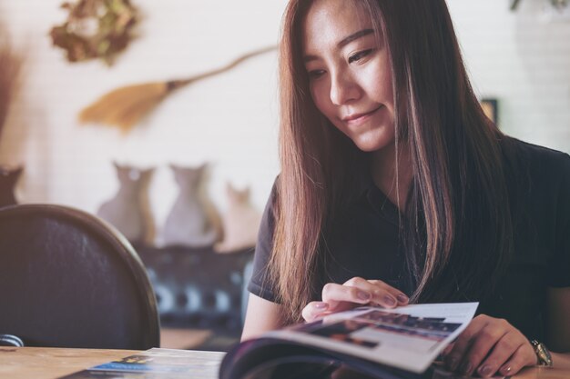 Vrouw las een boek