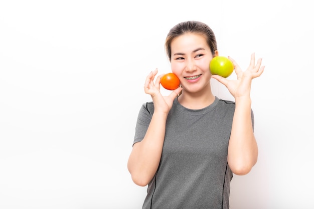 vrouw met detal beugel met plezier