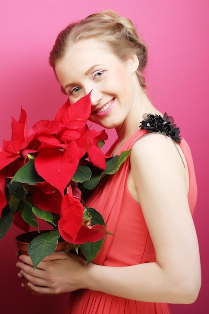 Vrouw met poinsettia