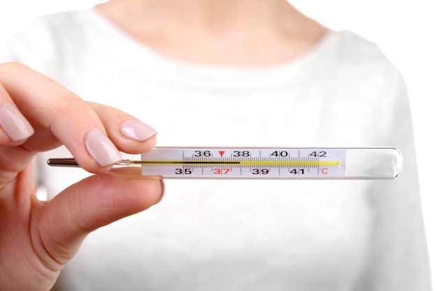 Vrouw met thermometer close-up