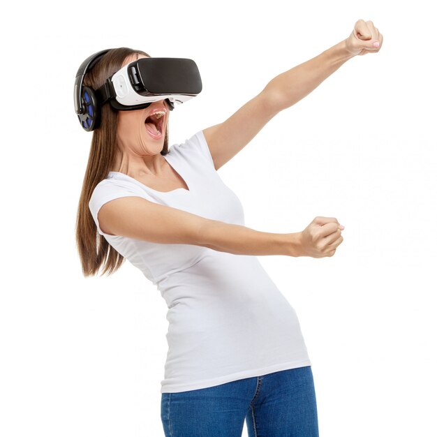 Vrouw met virtual reality bril