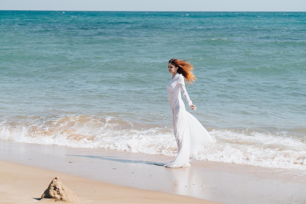 Vrouw op het strand.