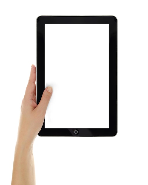 Vrouwelijke hand die verticaal tablet met het lege geïsoleerde scherm houdt