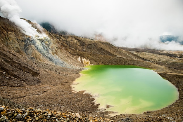 Vulkanisch meer ongewoon landschap