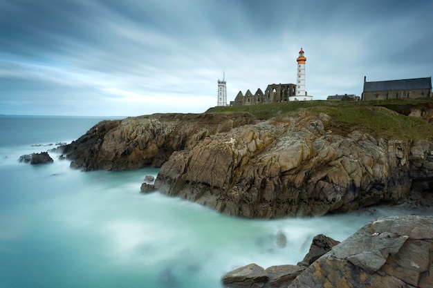 Vuurtoren van Pointe Saint Mathieu in Plougonvelin, Bretagne, Frankrijk