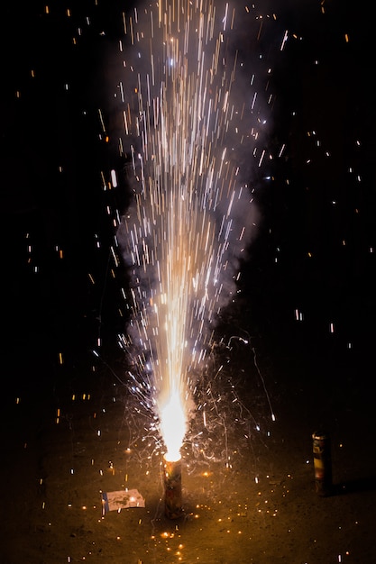 vuurwerk bij de receptie van de bruiloft