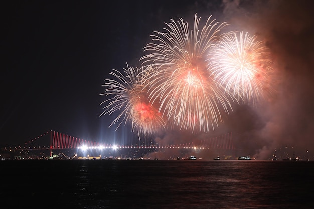 Vuurwerk boven de Bosporus