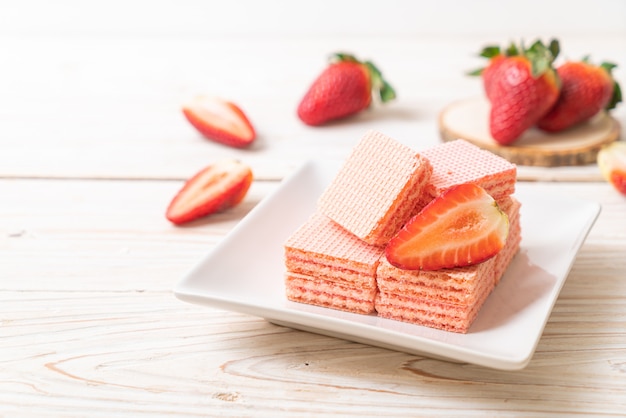 wafel met aardbeienroom