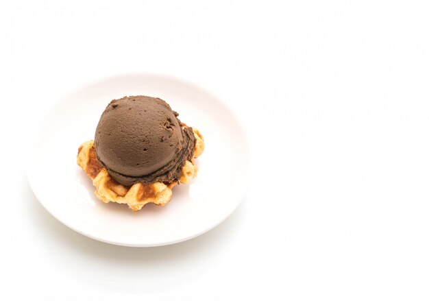 waffle with chocolate ice cream 