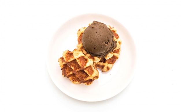 waffle with chocolate ice cream 