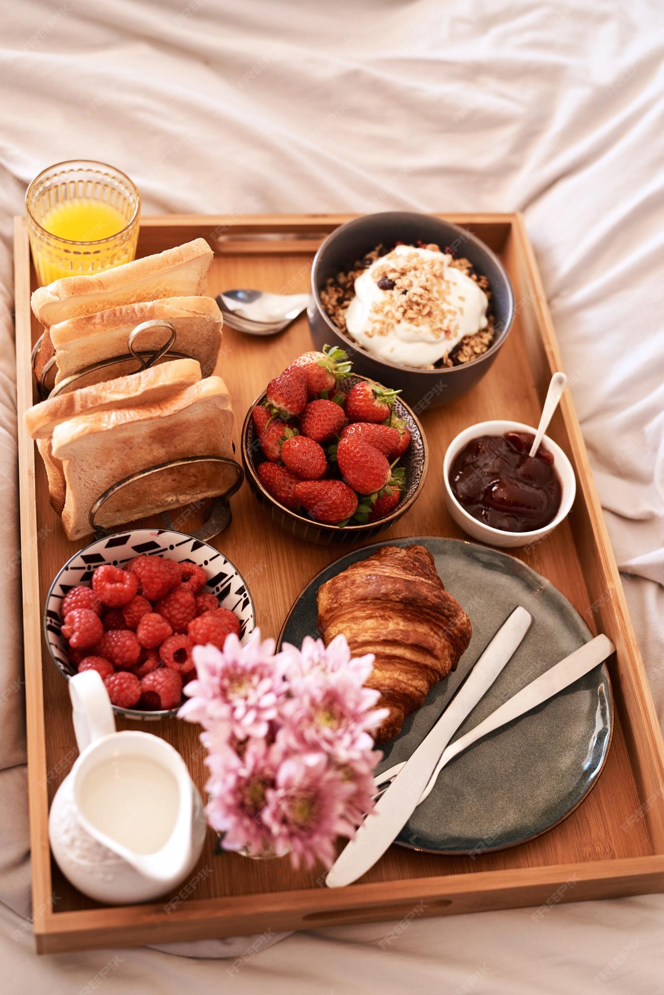 Ultra Amazing Breakfast In Bed Checklist - City of Creative Dreams