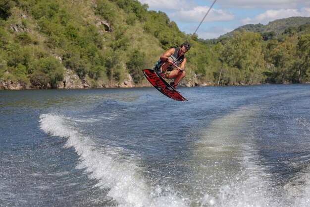 Photo wakeboarding afternoon at the lake - cordoba argentina