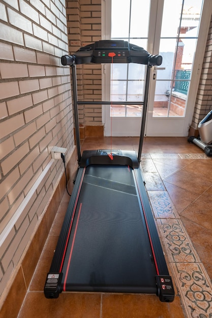 Foto macchina da passeggio per fare ginnastica a casa e mantenersi in forma