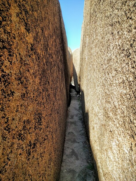 Photo walkway against sky