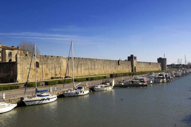 Aigues-Mortes、カマルグ、フランスの壁