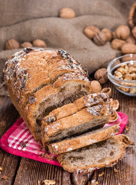 Walnut bread