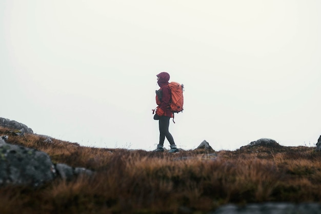 Wandelaar bij Buachaille Etive Beag in Schotland
