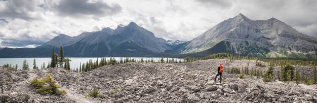 wandelen in Canadese Rockies Panoramische Shot Mountains, Upper Kananaskis Lake Alberta Canada