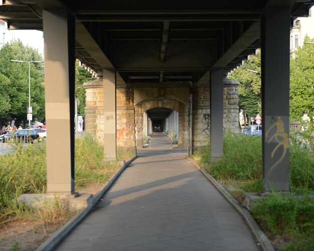 Wandelpad naar het gebouw