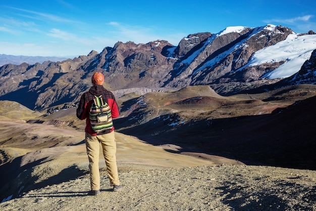 Wandelscène in de bergen van Cordillera, Peru