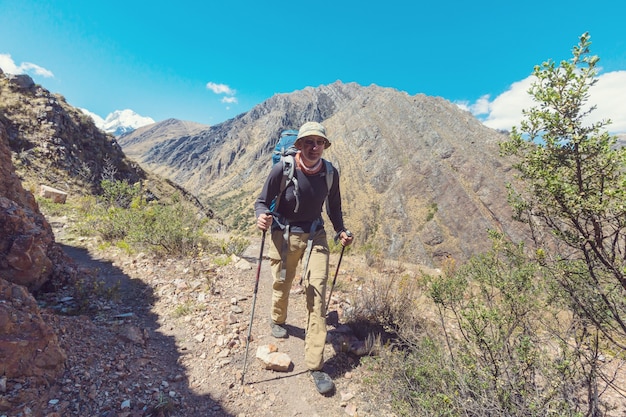 Wandelscène in de bergen van Cordillera, Peru