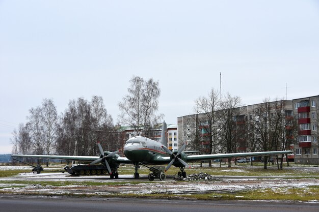 Военный самолет