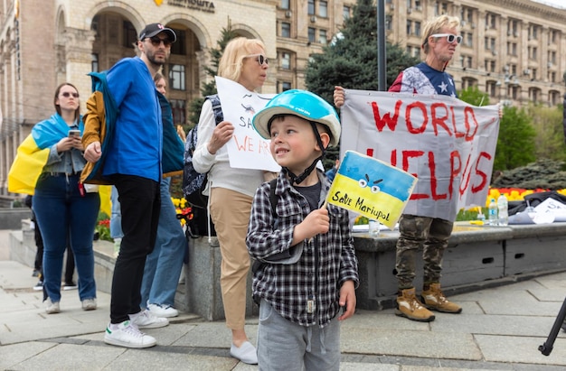 Photo war in ukraine rally on independence square in kyiv