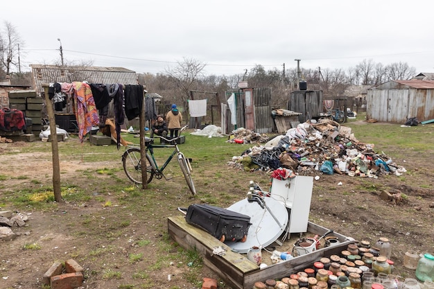 Guerra in ucraina villaggio di yahidne nella regione di chernihiv