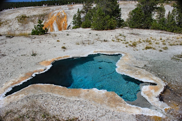 Warme bronnen in het Yellowstone National Park