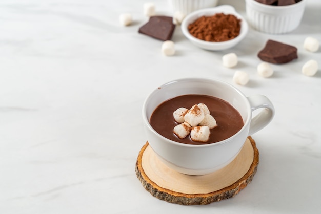 warme chocolademelk met marshmallows